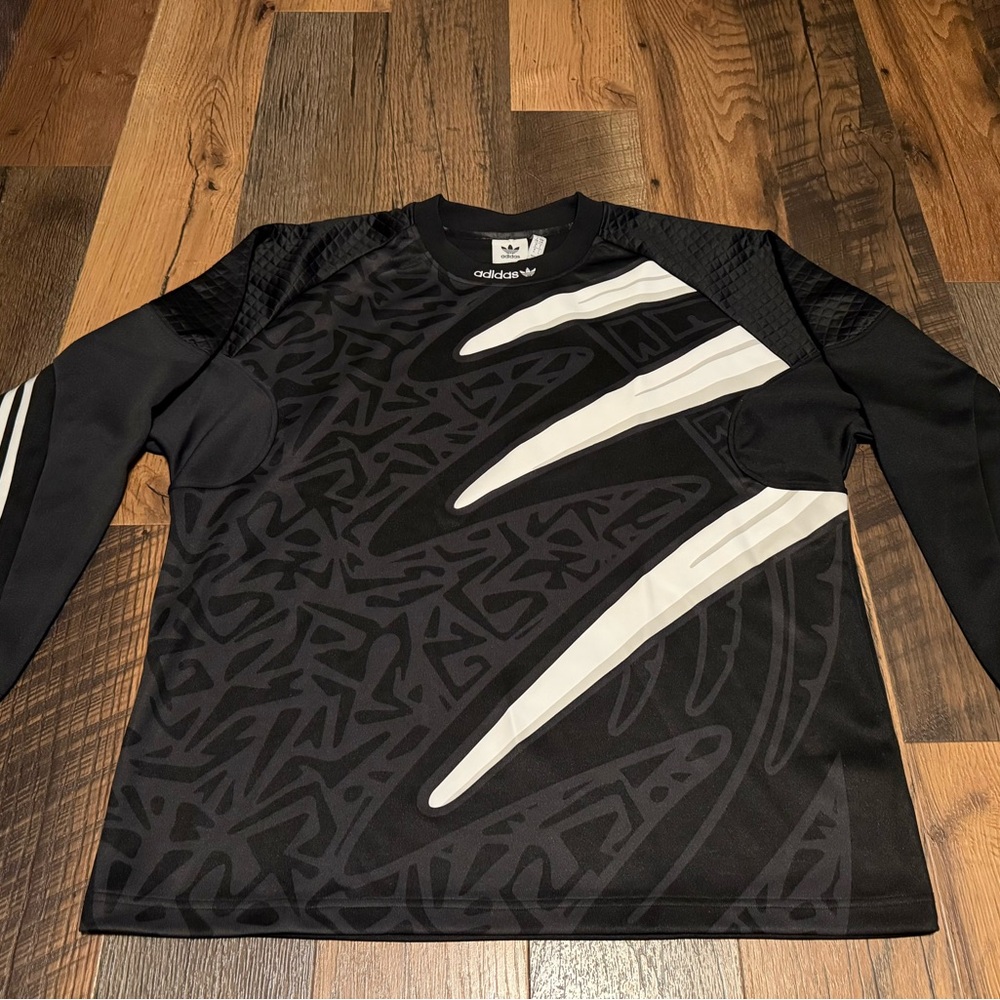 Adidas Black Graphic Jersey